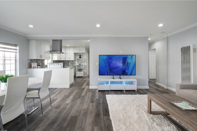 46 W Pleasant, Long Beach, CA 90805 — photo 4 of 38