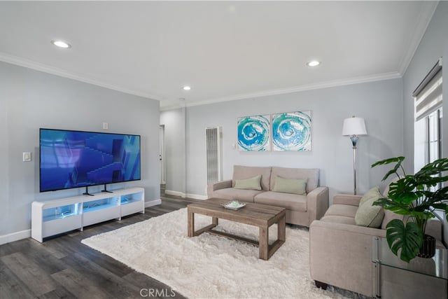 46 W Pleasant, Long Beach, CA 90805 — photo 5 of 38