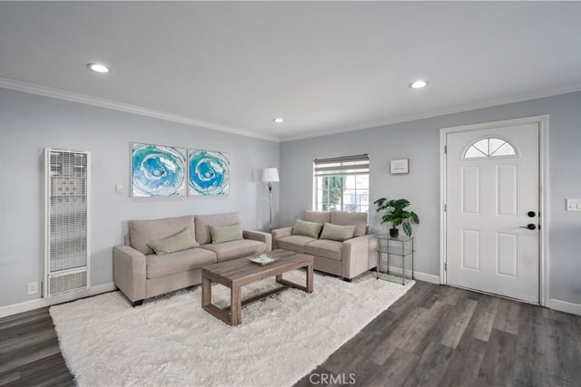 46 W Pleasant, Long Beach, CA 90805 — photo 6 of 38