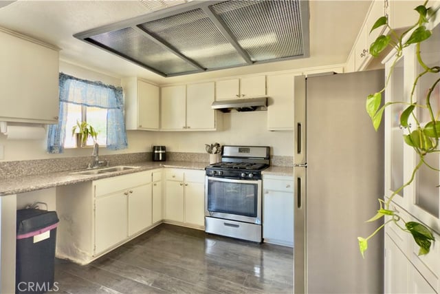 39313 168th E, Lake Los Angeles, CA 93591 — photo 14 of 28