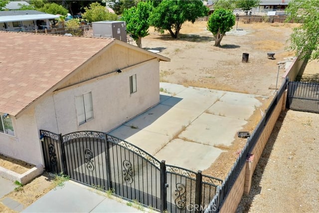 39313 168th E, Lake Los Angeles, CA 93591 — photo 9 of 28