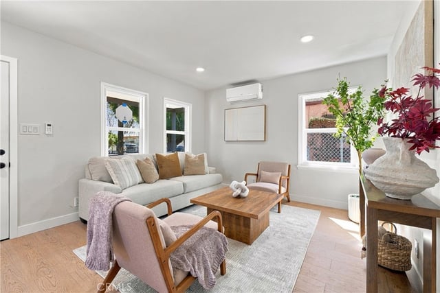 2435 Gale Ave, Long Beach, CA 90810 — photo 11 of 39