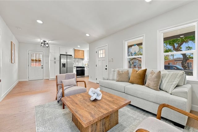 2435 Gale Ave, Long Beach, CA 90810 — photo 13 of 39