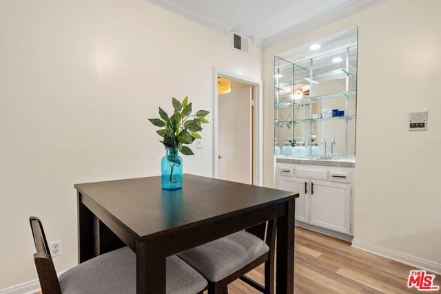 1375 Kelton Avenue 104, Los Angeles, CA 90024 — photo 34 of 36