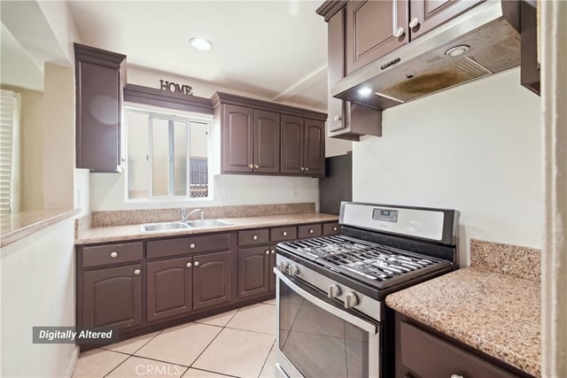 611 W 110th, Los Angeles, CA 90044 — photo 19 of 46