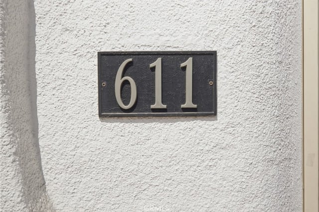 611 W 110th, Los Angeles, CA 90044 — photo 3 of 46