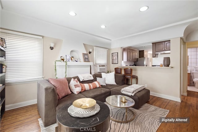 611 W 110th, Los Angeles, CA 90044 — photo 9 of 46