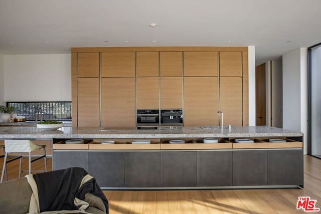 638 Siena Way, Los Angeles, CA 90077 — photo 11 of 30