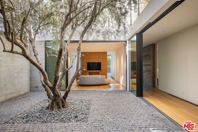 638 Siena Way, Los Angeles, CA 90077 — photo 17 of 30