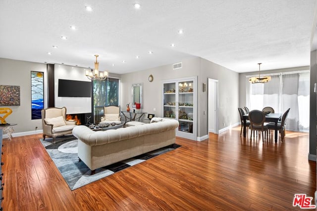 4822 Van Noord Avenue 6, Sherman Oaks, CA 91423 — photo 2 of 31