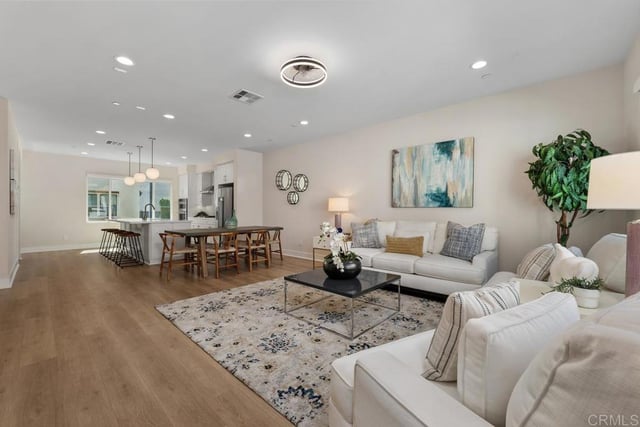 105 Kimberwick Court, Burbank, CA 91506 — photo 7 of 32