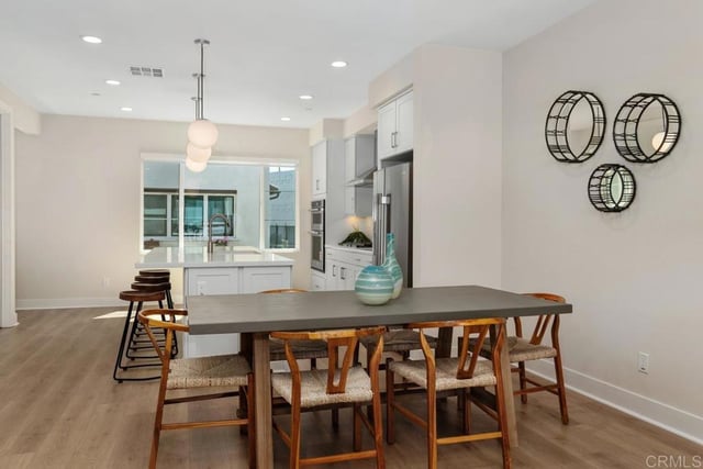 105 Kimberwick Court, Burbank, CA 91506 — photo 8 of 32