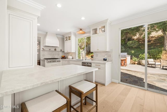 590 Camino Del Sol, Thousand Oaks, CA 91320 — photo 15 of 41