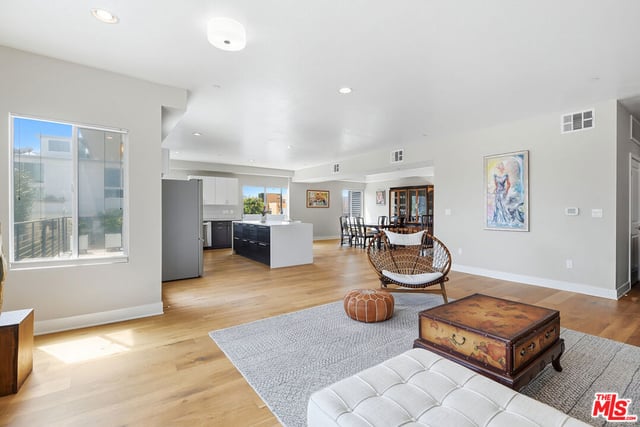 13337 Beach Avenue 403, Los Angeles, CA 90292 — photo 4 of 41