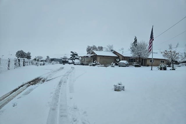 46720 Kings Canyon, Lancaster, CA 93536 — photo 4 of 5