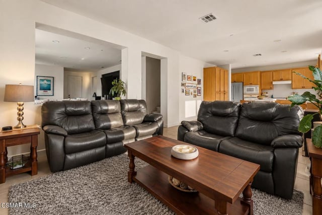 957 Entrada Drive, Oxnard, CA 93030 — photo 6 of 21