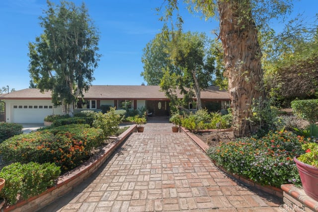 11583 Zelzah Avenue, Granada Hills, CA 91344 — photo 4 of 63