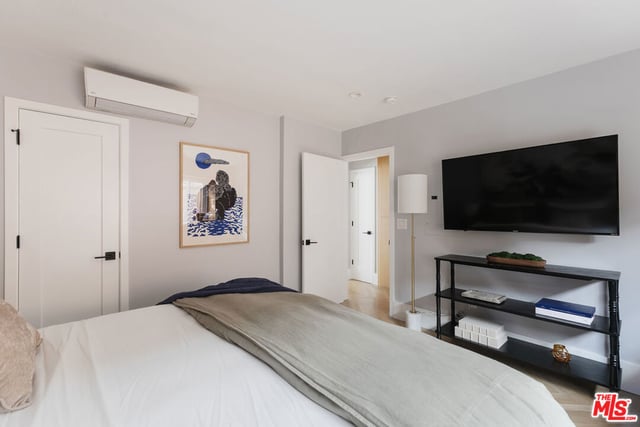 536 N Orlando Avenue 2, Los Angeles, CA 90048 — photo 12 of 19