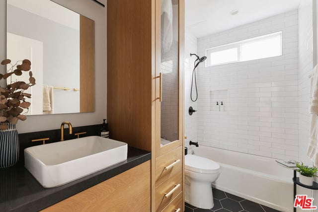536 N Orlando Avenue 2, Los Angeles, CA 90048 — photo 13 of 19