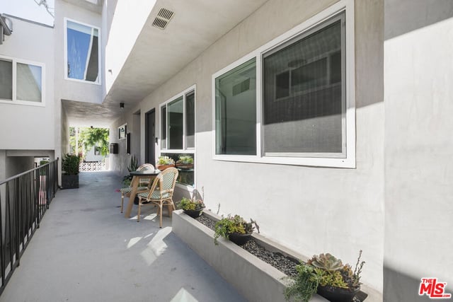 536 N Orlando Avenue 2, Los Angeles, CA 90048 — photo 17 of 19