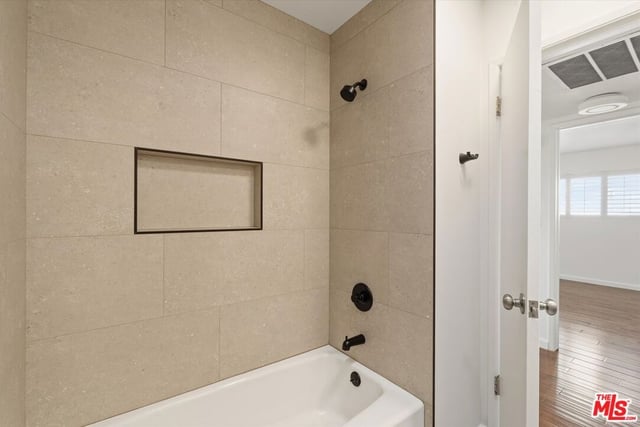 1410 S Bentley Avenue 304, Los Angeles, CA 90025 — photo 16 of 26