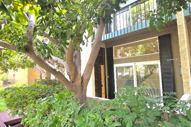 1120 Palo Verde Avenue, Long Beach, CA 90815 — photo 3 of 35