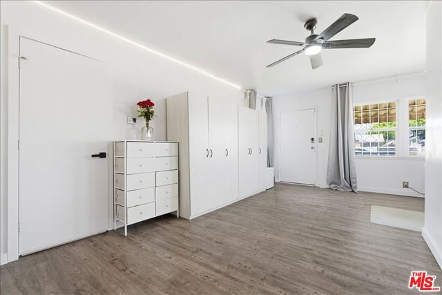 1232 W 74th Street, Los Angeles, CA 90044 — photo 4 of 19