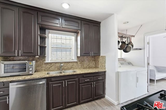 1232 W 74th Street, Los Angeles, CA 90044 — photo 7 of 19