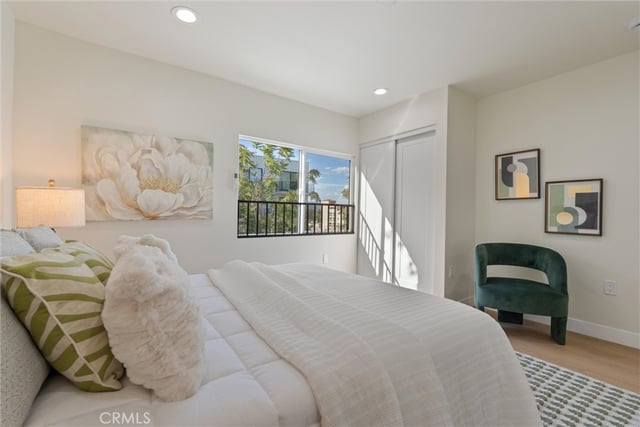 341 Douglas St, Los Angeles, CA 90026 — photo 10 of 34