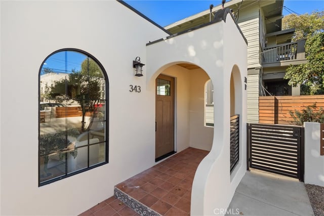 341 Douglas St, Los Angeles, CA 90026 — photo 12 of 34