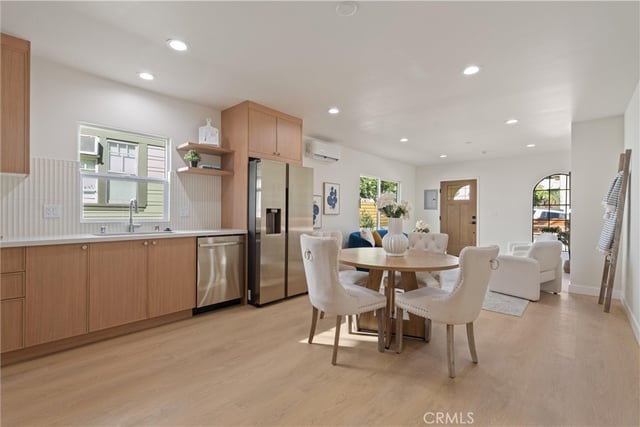 341 Douglas St, Los Angeles, CA 90026 — photo 18 of 34