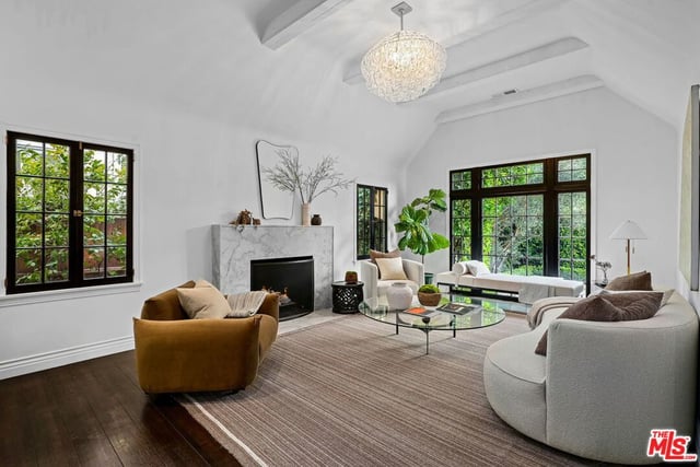 343 S Bundy Drive, Los Angeles, CA 90049 — photo 8 of 49
