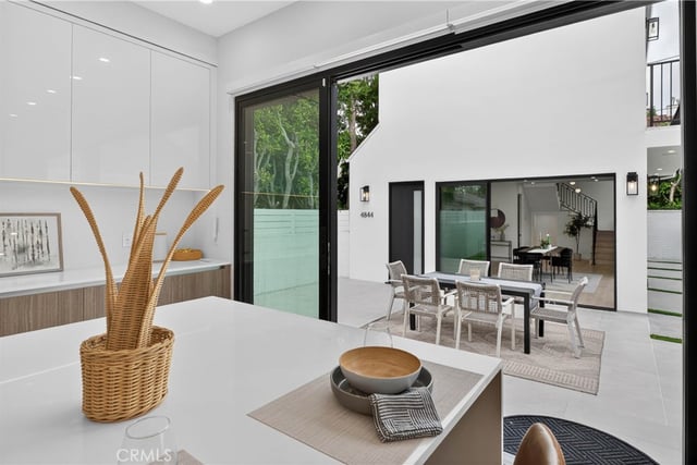 4842 Biloxi Avenue, Toluca Lake, CA 91601 — photo 39 of 61