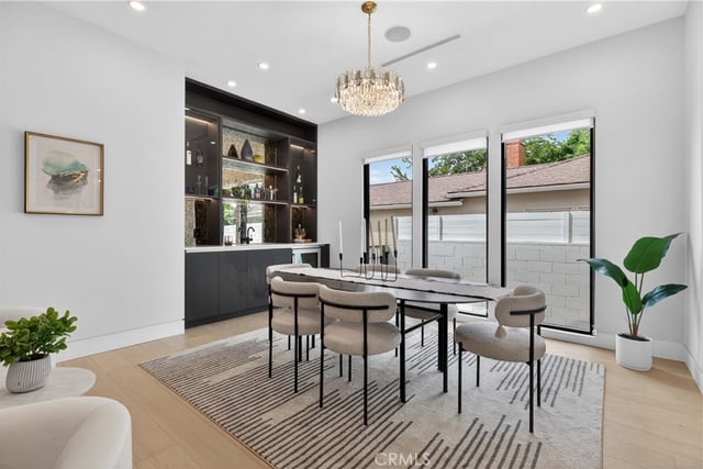 4842 Biloxi Avenue, Toluca Lake, CA 91601 — photo 9 of 61
