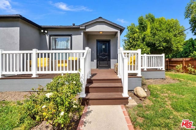 22603 Mariano Street, Woodland Hills, CA 91367 — photo 3 of 13
