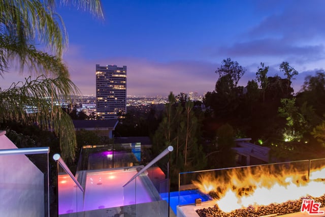 9274 Sierra Mar, Los Angeles, CA 90069 — photo 12 of 68