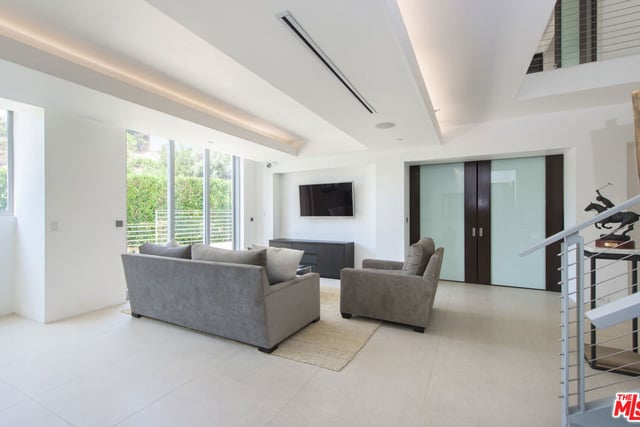 9274 Sierra Mar, Los Angeles, CA 90069 — photo 49 of 68