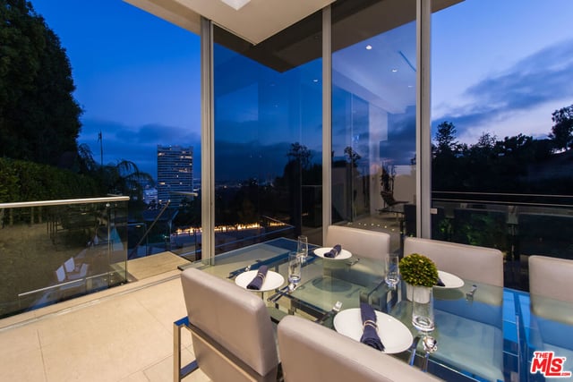 9274 Sierra Mar, Los Angeles, CA 90069 — photo 8 of 68