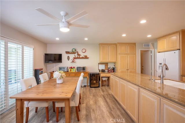 19260 Calahan Street, Northridge, CA 91324 — photo 8 of 18