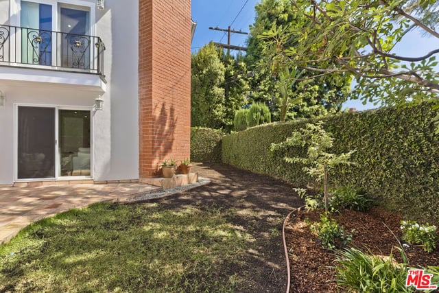 11344 Homedale Street, Los Angeles, CA 90049 — photo 37 of 40