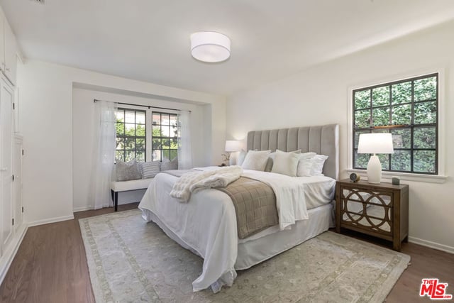11344 Homedale Street, Los Angeles, CA 90049 — photo 8 of 40