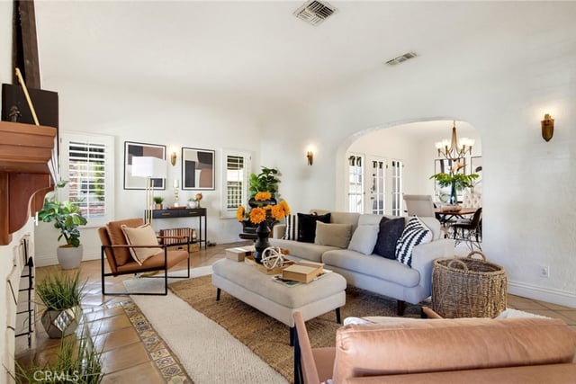 1304 Carmen Drive, Glendale, CA 91207 — photo 5 of 40