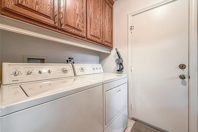 9525 Encino, Northridge, CA 91325 — photo 19 of 60