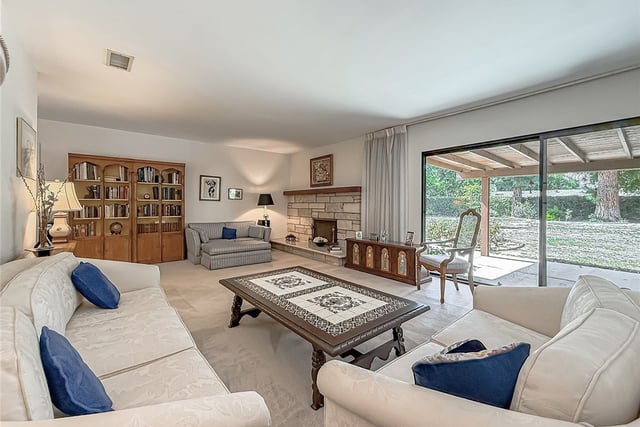 9525 Encino, Northridge, CA 91325 — photo 9 of 60