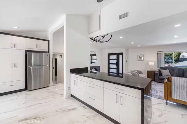 10643 Atlanta, Porter Ranch, CA 91326 — photo 9 of 27