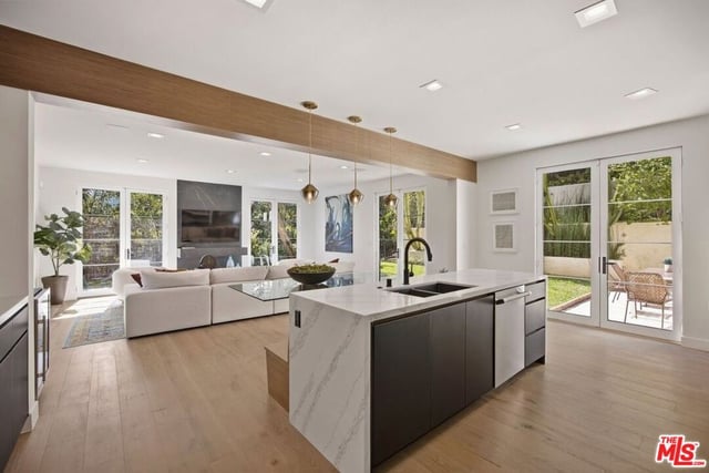 8171 Tianna Road, Los Angeles, CA 90046 — photo 11 of 38