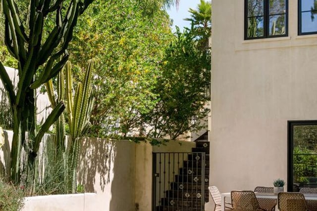 8171 Tianna Road, Los Angeles, CA 90046 — photo 6 of 38