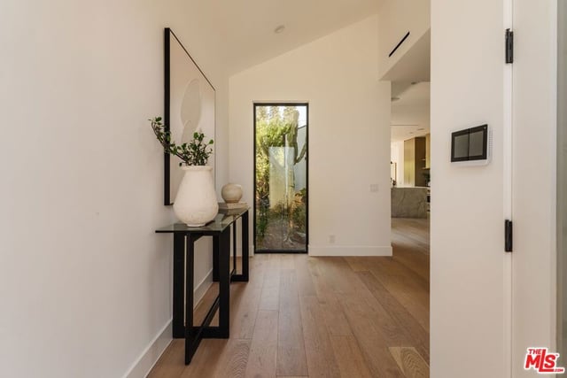 12906 Rubens Avenue, Los Angeles, CA 90066 — photo 7 of 45