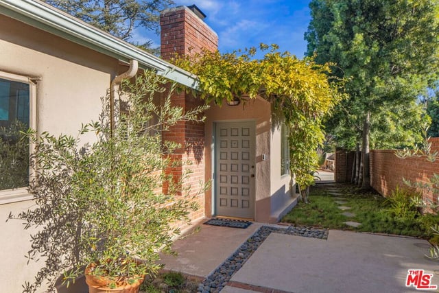 600 Hanley Place, Los Angeles, CA 90049 — photo 4 of 31