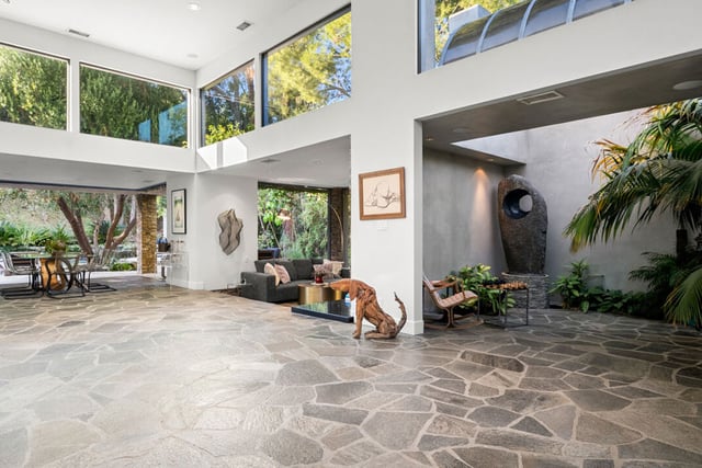 11927 Ashdale Lane, Studio City, CA 91604 — photo 4 of 27